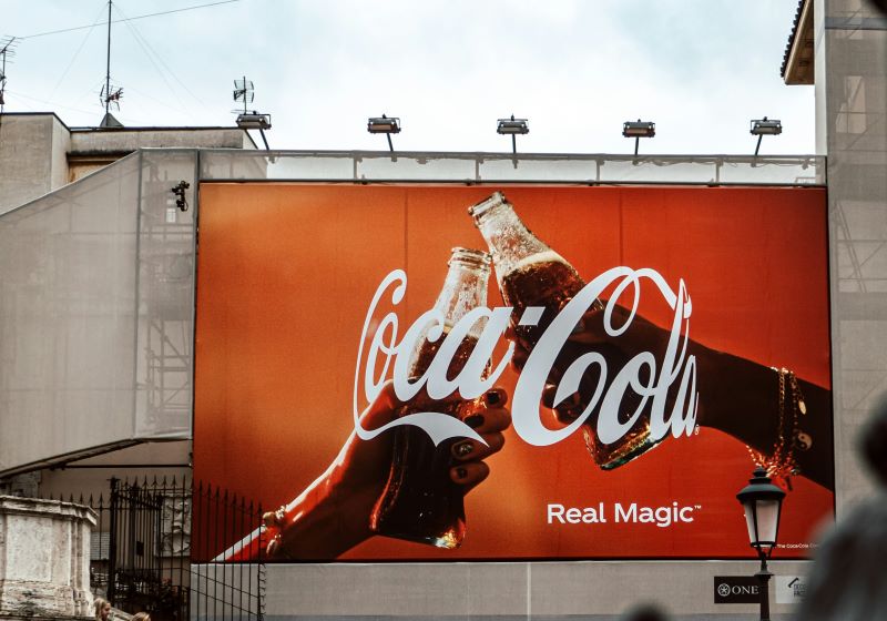 Coca cola qr kód billboard.jpg