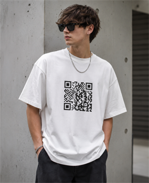 qr code on t shirt QR kód na tričku